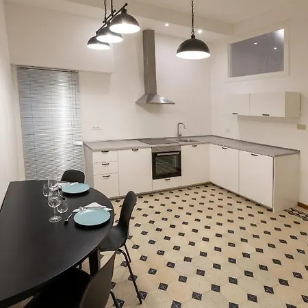 Appartamento Il Golfo - Elegante Zona Rive