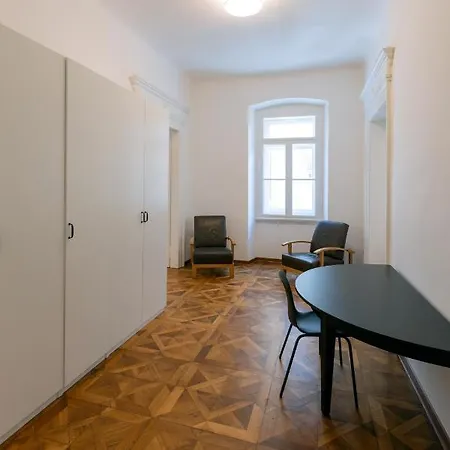 Apartment Elegante Zona Rive