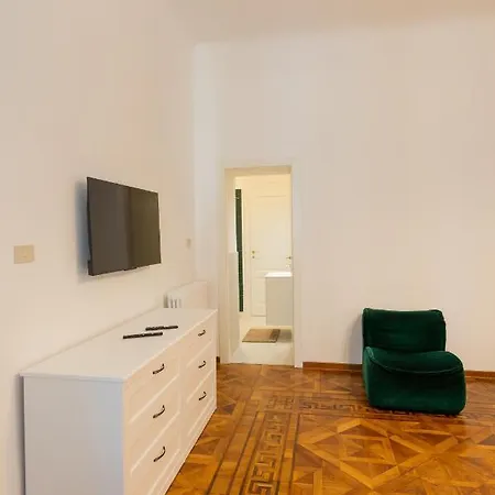 Elegante Zona Rive Apartment *