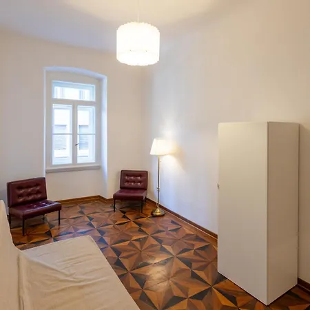 Elegante Zona Rive Apartment *