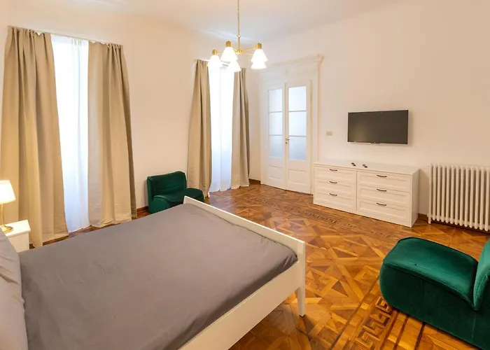 Il Golfo - Elegante Zona Rive Apartament